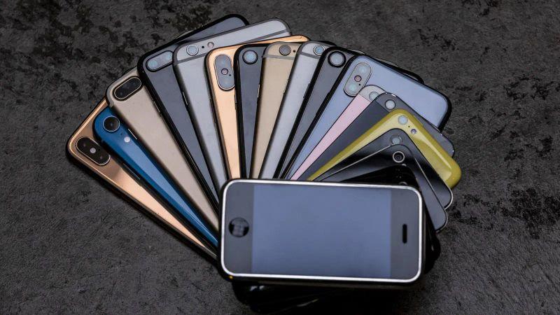 List of iPhones that will become outdated in 2026.
